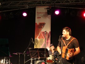 Cloenda del 30 Tradicionà rius i Revetlla de Sant Joan amb la Violeta de Grà cia